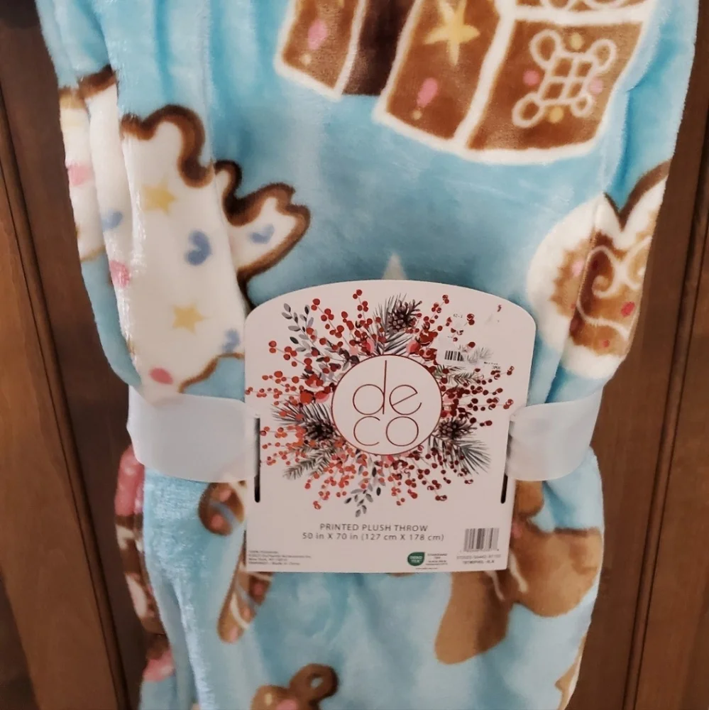 Rare Gingerbread Cookie Blanket-NWT